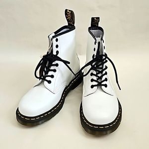 NWOB Dr Martens Boots 1460 in White, Women's size 8